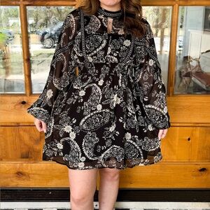 Black and White Paisley Western Sheer Rutched Waist Balloon Sleeve Dress NWT